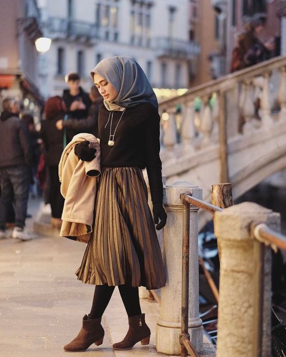 Outfit of The Day: 18 OOTD Hijabers untuk Remaja Kekinian