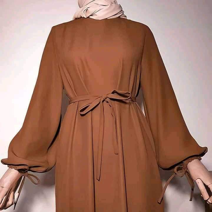 Bell Sleeve Blouse Warna Coklat dan Jilbab Dark Gr