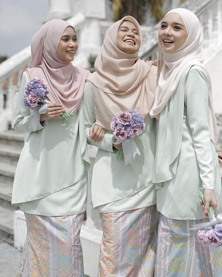 0A3. Model Baju Bridesmaid Hijab Simple